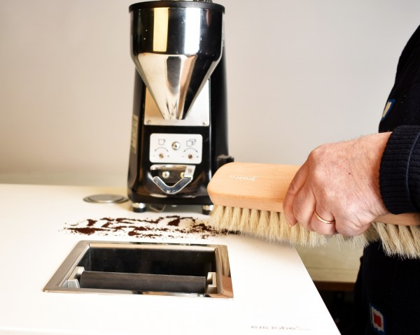 Countertop Brush / Mehlbesen
